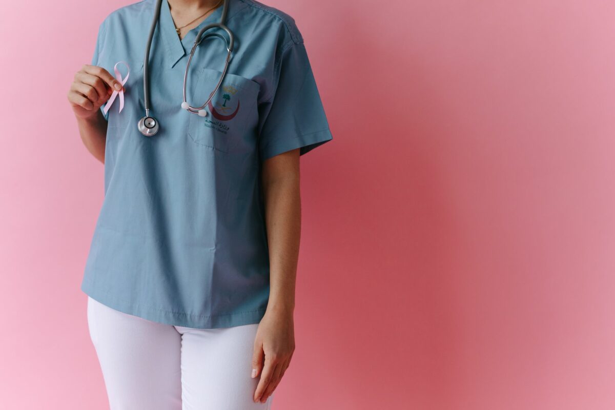 Octobre rose : ce que coûte le dépistage du cancer du sein et le rôle de la mutuelle